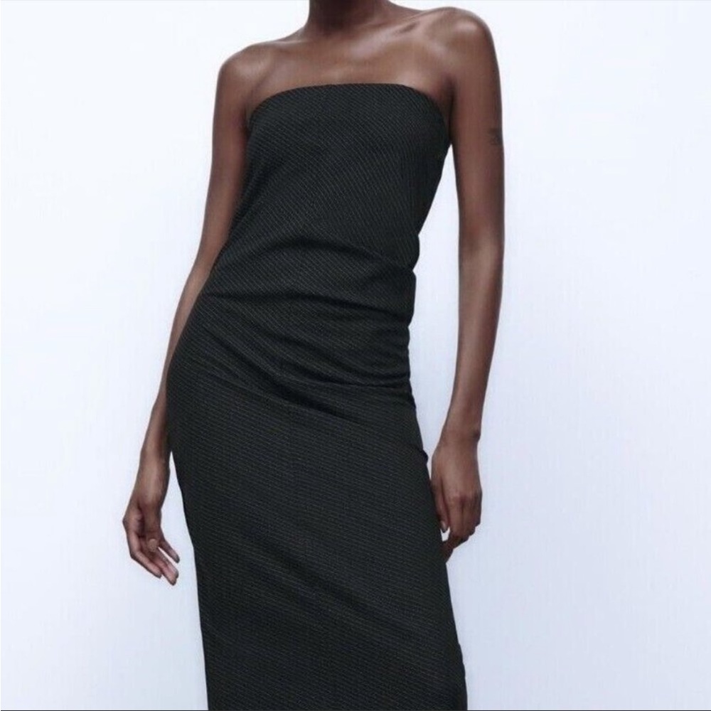 ZARA PINSTRIPE DRESS LIMITED EDITION BLACK. NWT. XS.